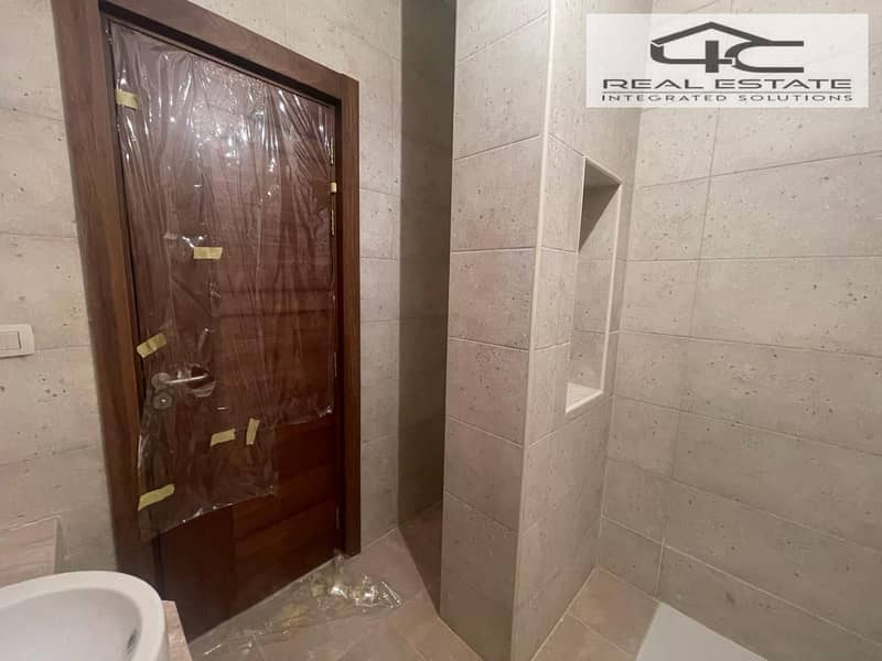 8 WhatsApp Image 2025-12-18 at 13.36. 07. jpeg