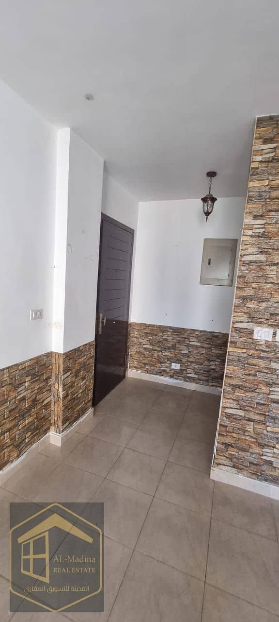 32 WhatsApp Image 2025-12-18 at 8.02. 37 PM (4). jpeg