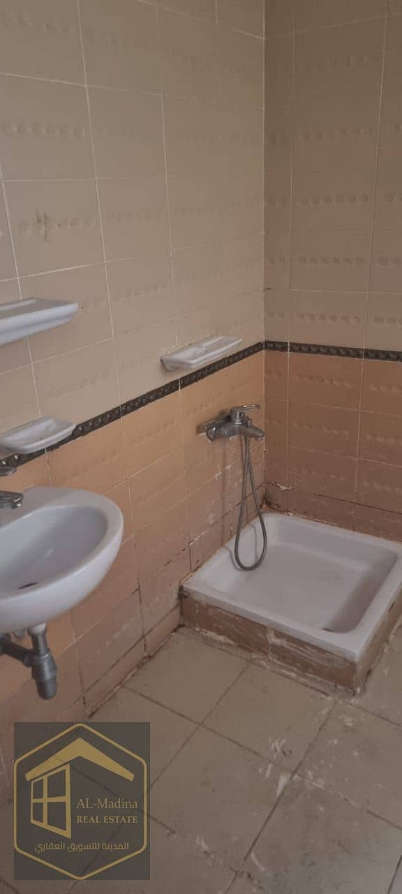 35 WhatsApp Image 2025-12-18 at 8.02. 38 PM (1). jpeg