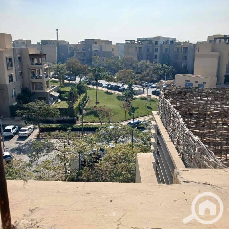 5 119824fc-e05f-45d2-a63a-fb17db224dc9. jpg