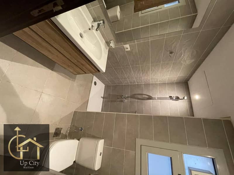 16 fd2c3f38-ae92-4a60-8ef2-375e72433af8. jpg