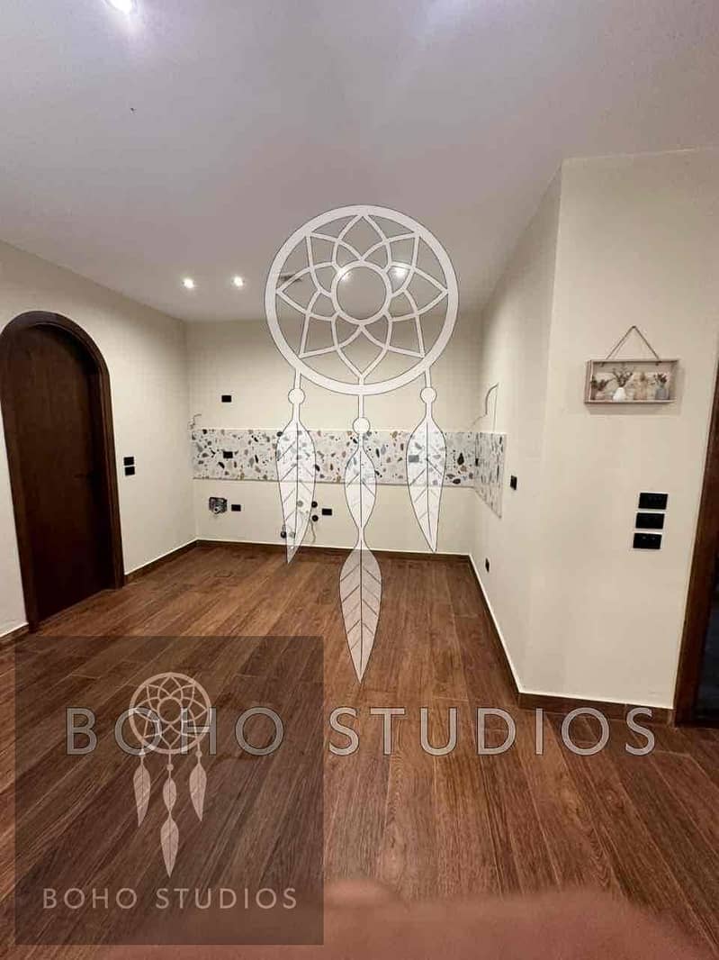 10 3bca7424-67dd-48a8-a1bf-6943fab5931e. jpg