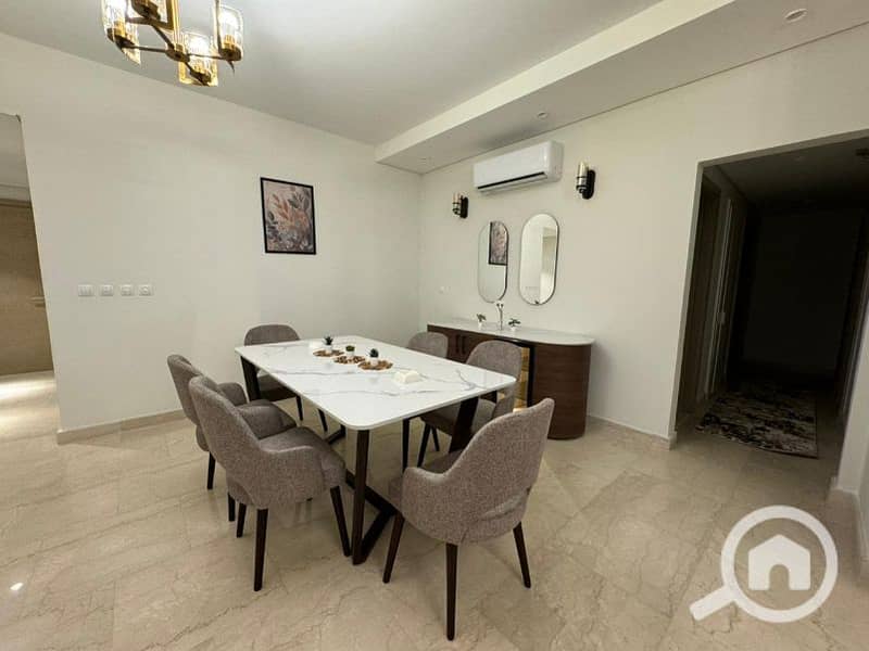 8 d270cdba-54fd-4702-aff5-49a63d97fb62. jpg