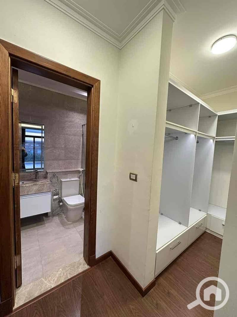 7 6fe845a7-f465-4693-8ec8-b8c777346901. jpg