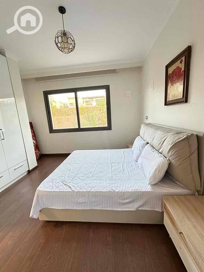 10 c6171dc4-3f47-4a04-93c8-652a5a387dd5. jpg