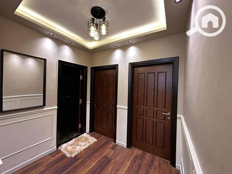 10 d68333f1-2f25-4843-b5ad-6b02be7ccc6e. jpg