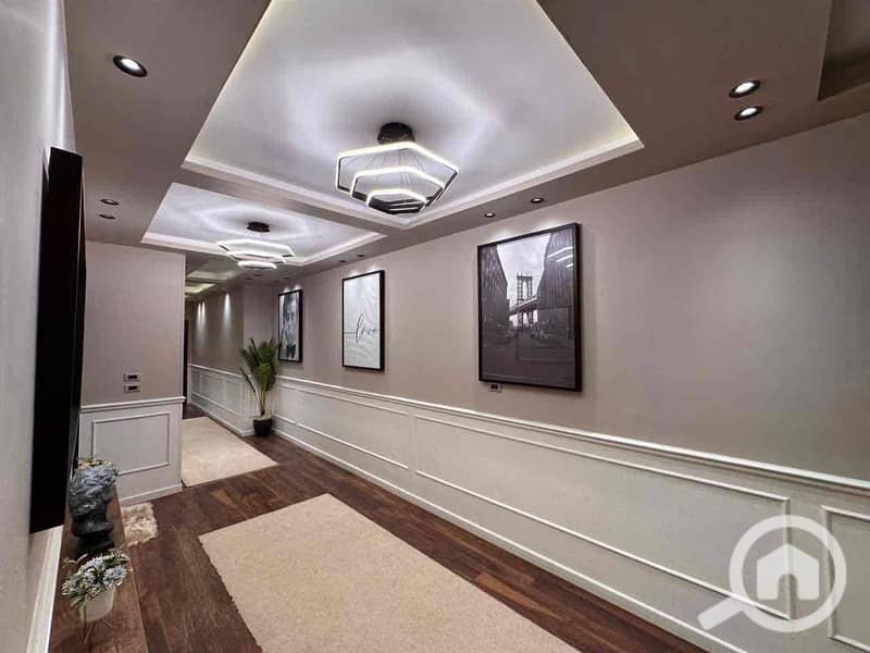 13 6ec037ff-1f57-4a7b-a80b-847e8b3060f3. jpg