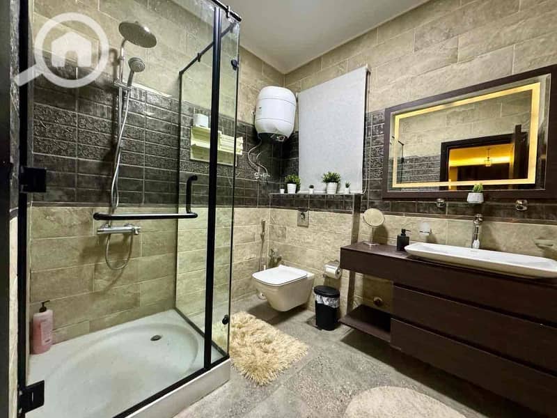 26 dce6d66a-bed9-4924-a829-7c81619f9b36. jpg