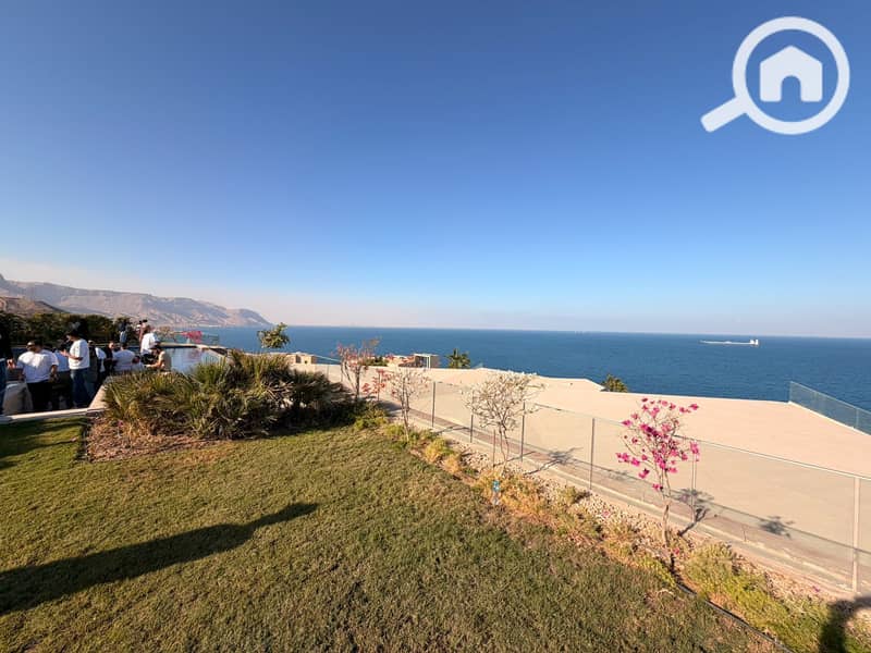 3 8c897b01-f916-4835-8e24-bf85281e4b2f. jpg