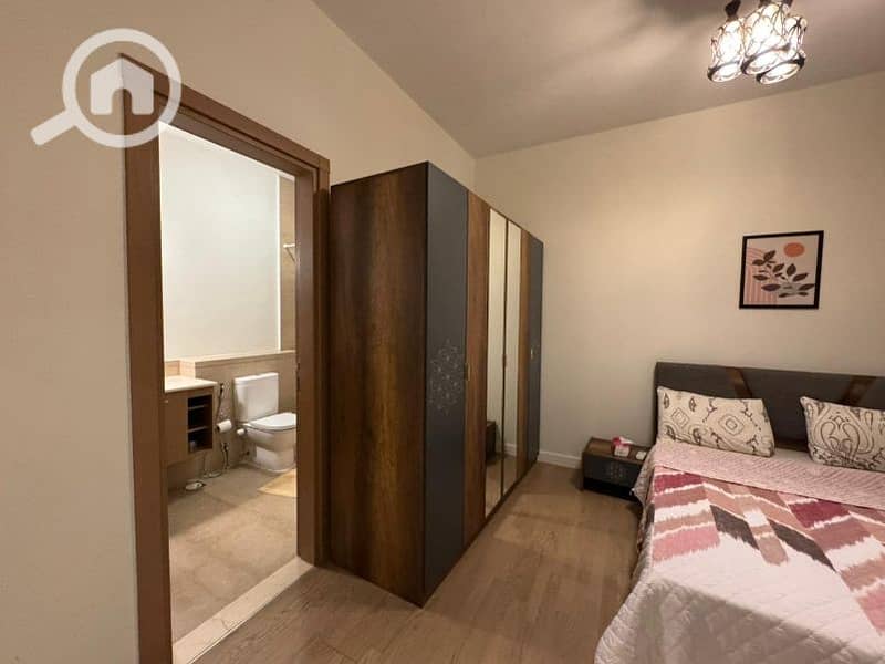 9 35ef1b7a-63d4-43d8-b097-5eeb73dea867. jpg