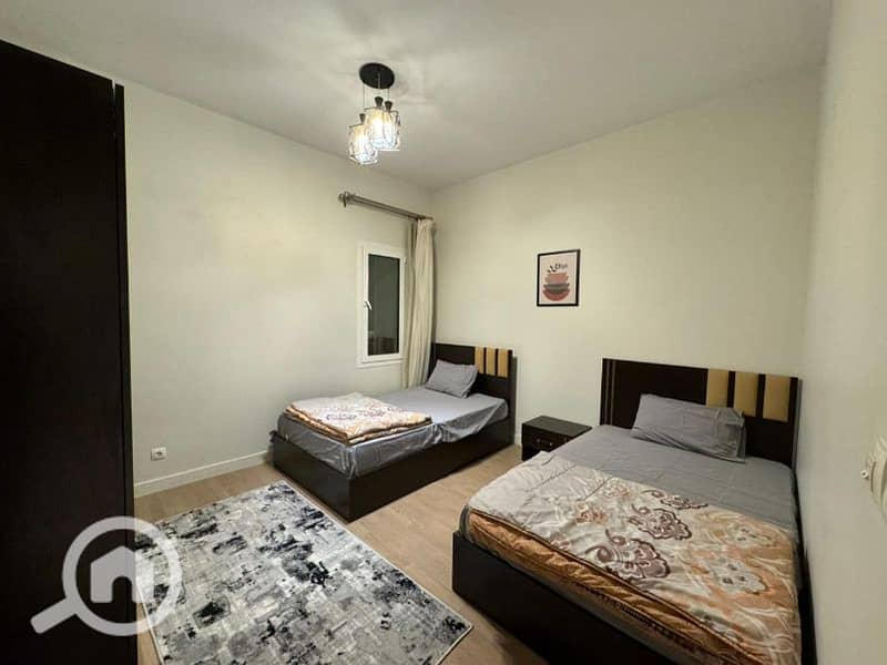 10 063aaa13-6847-481e-9375-8c351585b7a4. jpg