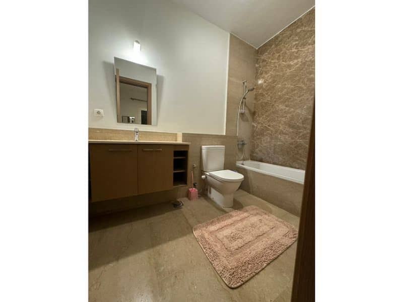 13 5771aec7-1a75-4664-aa5d-a26e86a64c24. jpg