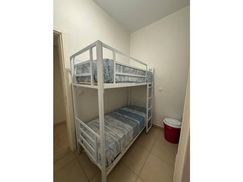 16 cbf4bed5-9c2d-4343-bcf6-841c6c76b4f2. jpg