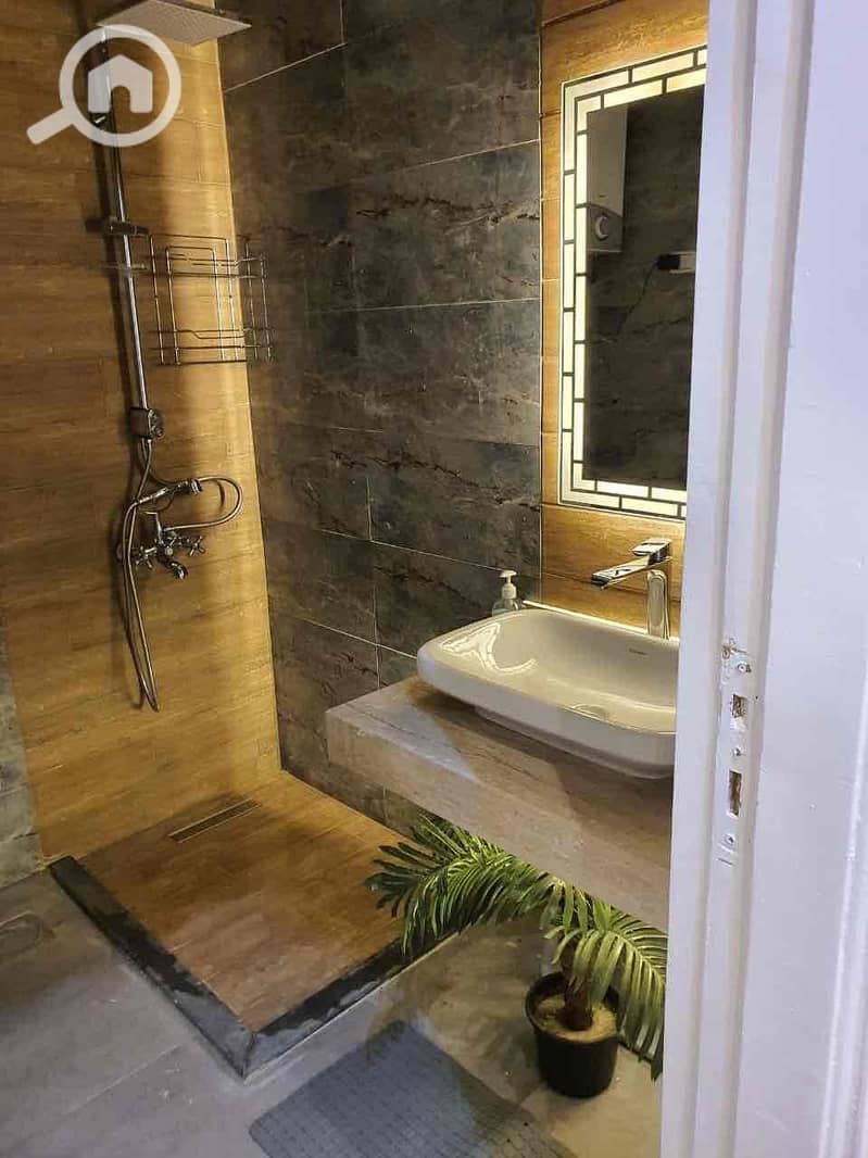 8 6e6d3c28-0e84-4f9a-bf61-2de7e44567c0. jpg