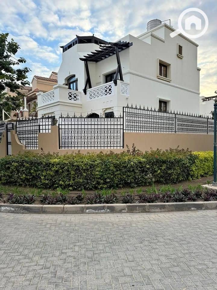 8 589502823_122124066884994911_793565988377018222_n. jpg