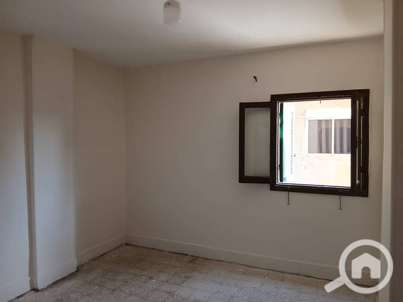 4 WhatsApp Image 2025-12-18 at 20.58. 18 (1). jpeg