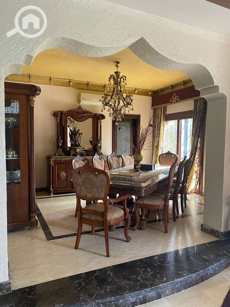 14 c980e1ef-5c4c-482d-81b3-491158f58f1e. jpg