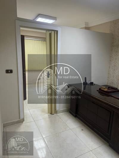 مکتب  للايجار في لوران، الإسكندرية - IMG-20251218-WA0169. jpg