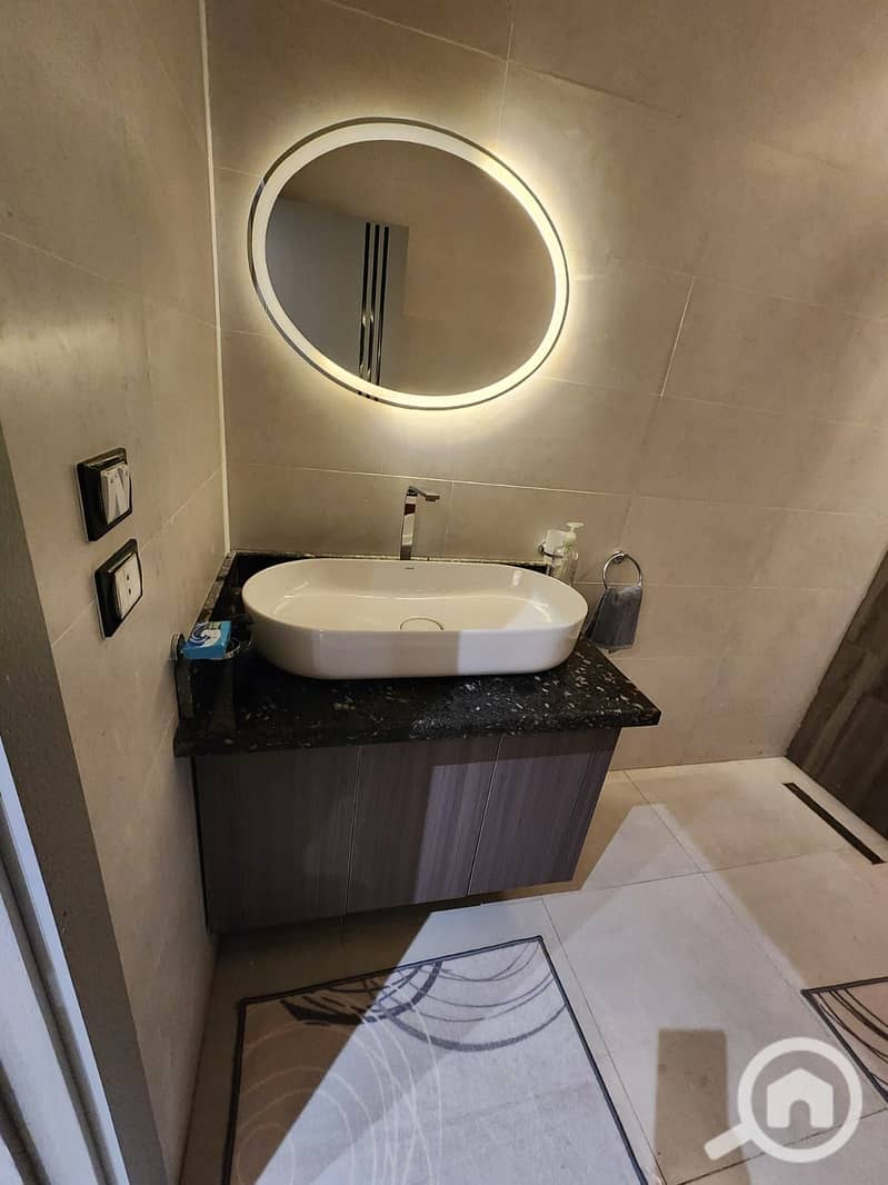 8 841a9dfc-4be2-48ab-bd89-31a6c6272c48. jpg