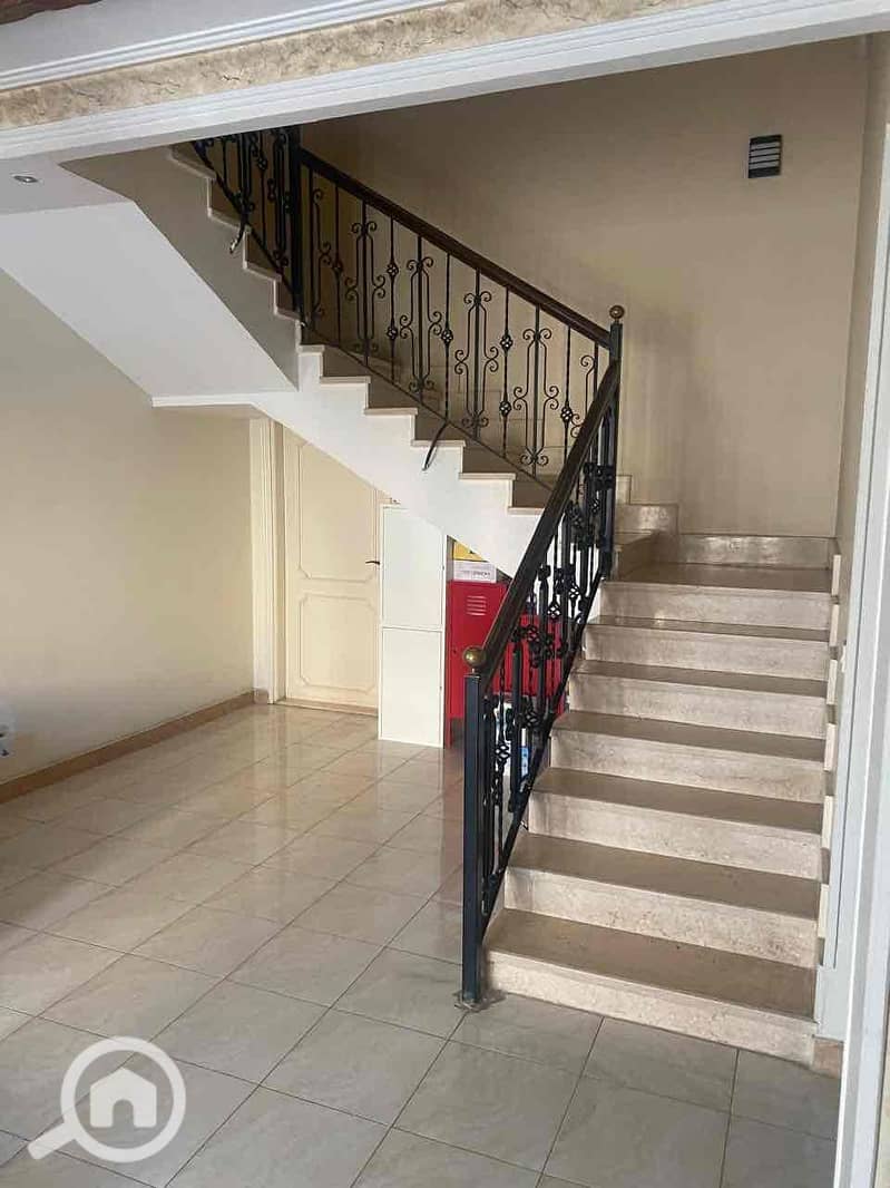 8 f45317c7-f75f-4158-81b3-422987e35b69. jpg