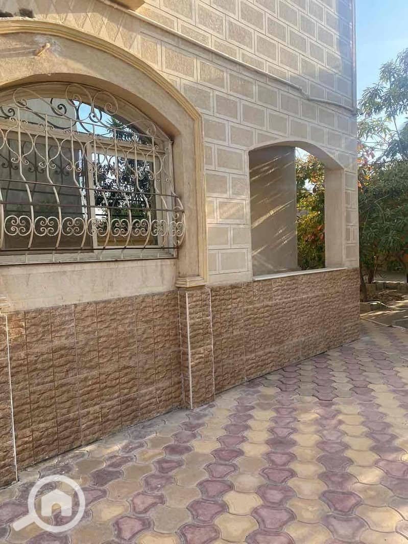 13 1c336472-b16f-408a-b400-7314556b8379. jpg