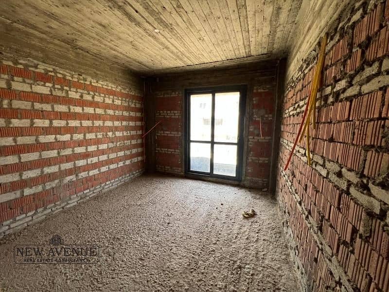 4 WhatsApp Image 2025-12-18 at 7.14. 22 PM (1). jpg