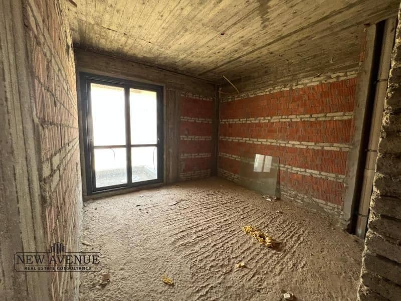 5 WhatsApp Image 2025-12-18 at 7.14. 22 PM (2). jpg