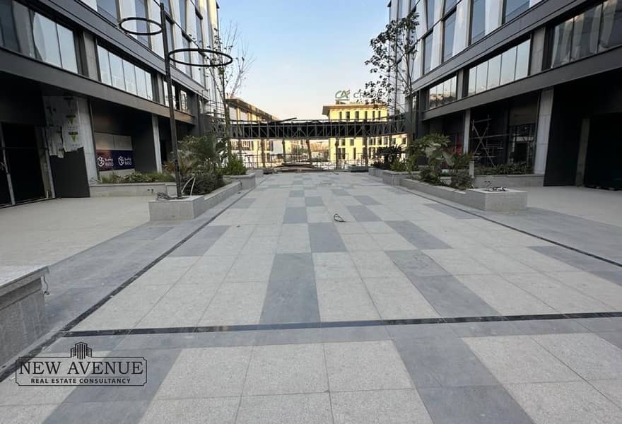 4 576b330f-168a-4563-9d16-b5a2b977ad97. jpg