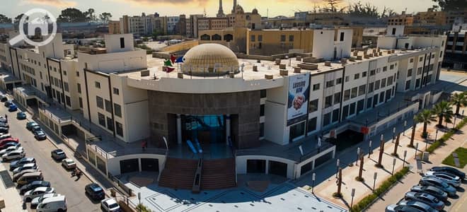 صيدليه  للايجار في 6 أكتوبر، الجيزة - 80-2. jpg