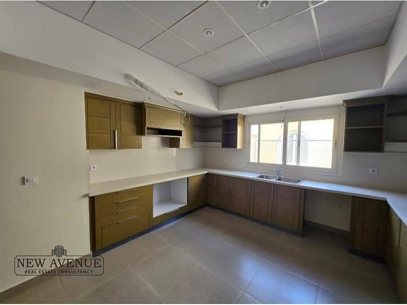 5 WhatsApp Image 2025-12-18 at 7.21. 17 PM (2). jpg