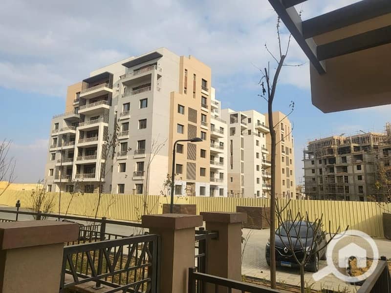 3 e7641d5d-fb21-4124-b378-825736496d35. jpg