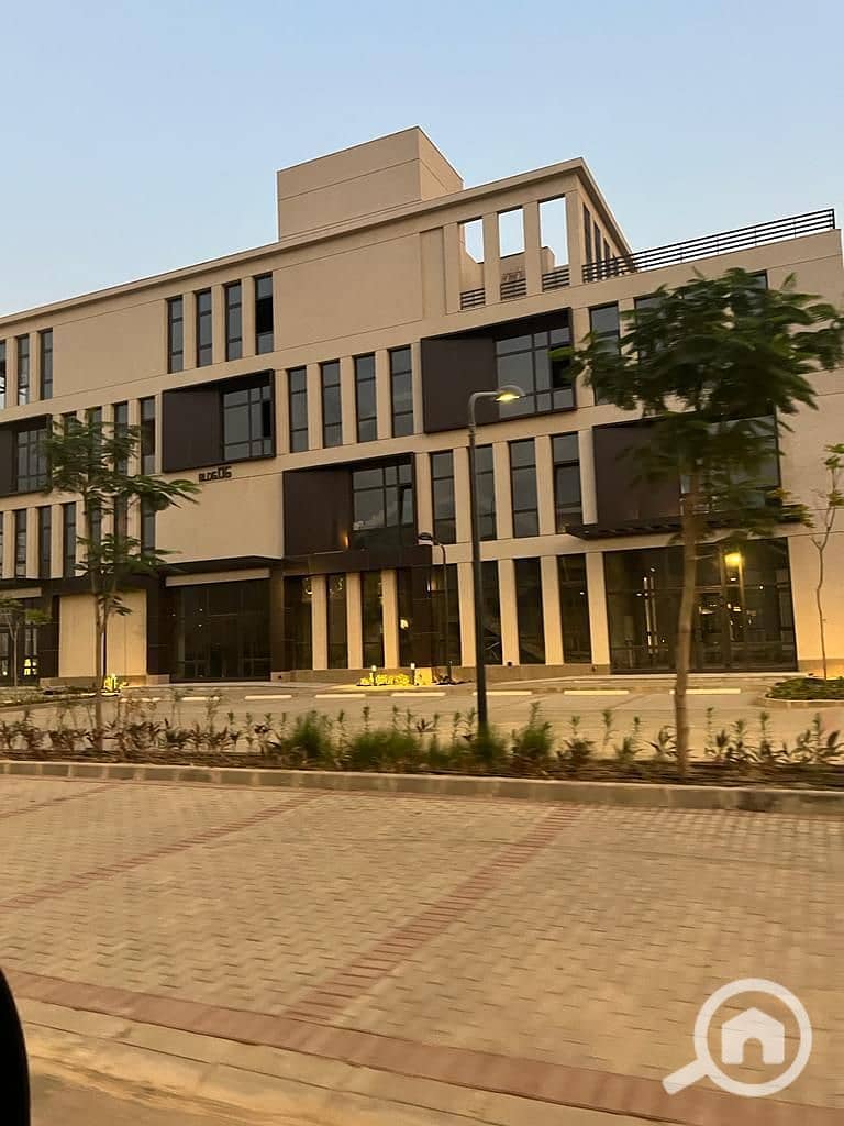 10 85f5f567-2f84-4589-a52c-ad9353e446cf. jpg