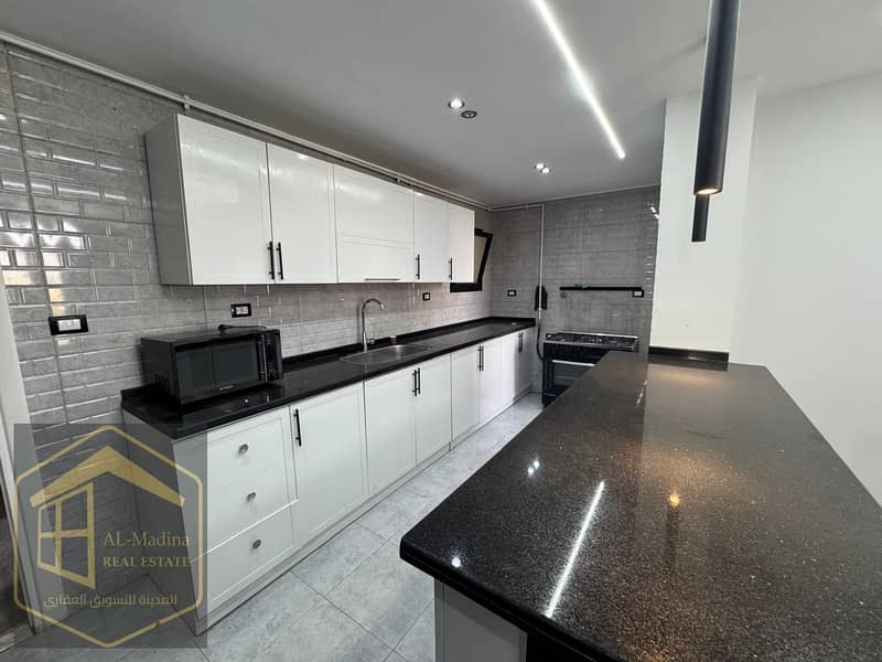 10 WhatsApp Image 2025-12-18 at 20.44. 14 (2). jpeg