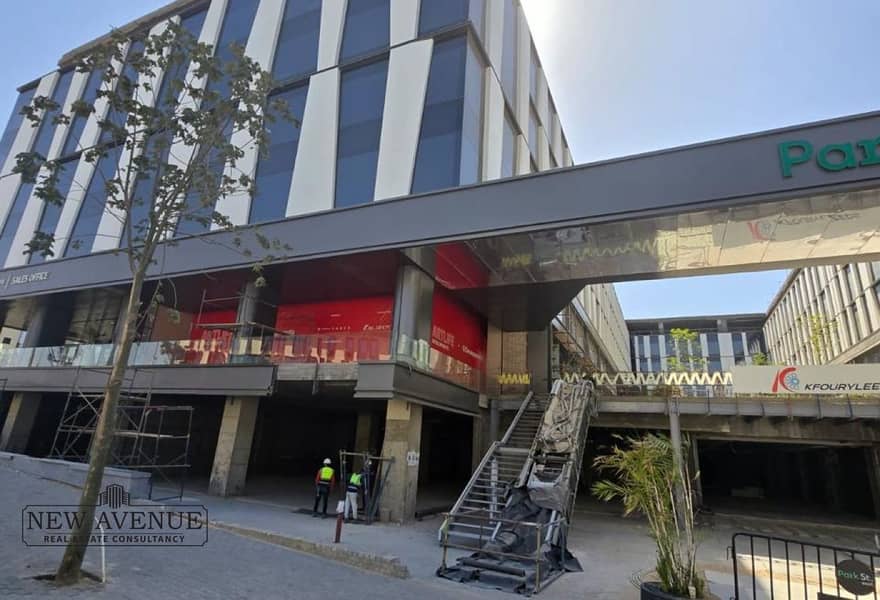 4 aaf12f81-65bf-4b5c-aca8-08b18b6ff428. jpg