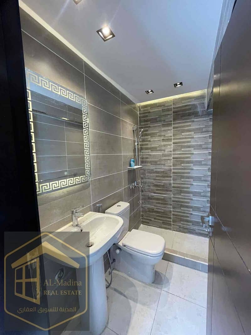 7 dcdf4b12-791b-4d40-a637-d114d0e76271. jpg