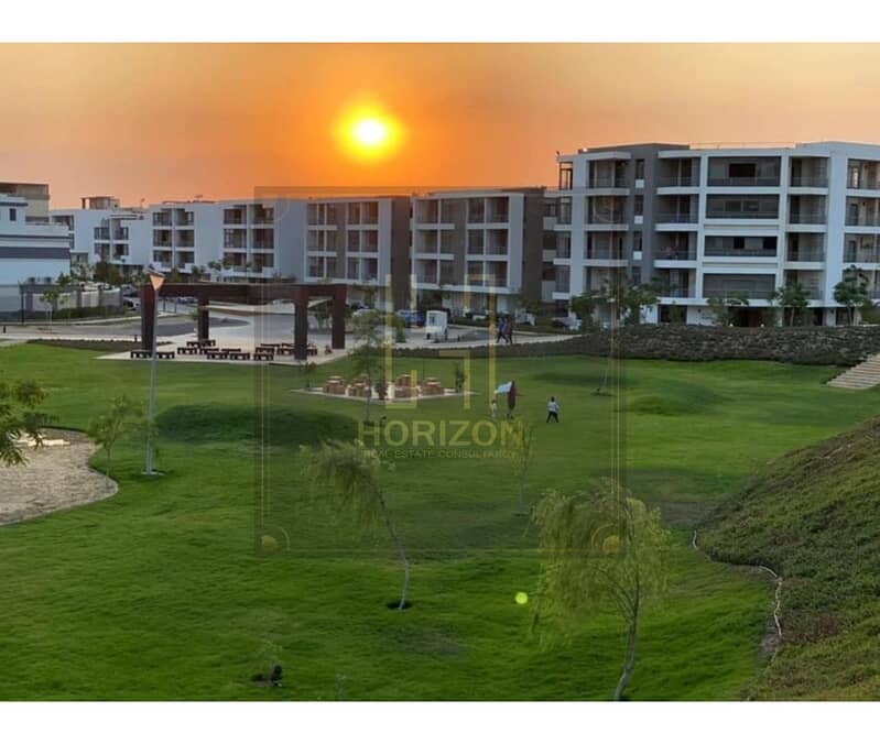 4 fa62e0_3da9d8d4efda4ad2861015263e304568~mv2. jpg