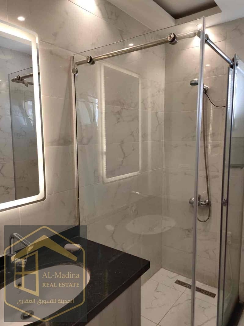 12 3d25fa07-cda5-4023-8bd4-9ac0d066a1f5. jpg