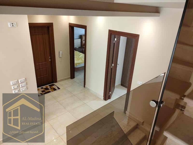 21 ffc8dc8b-6e53-40df-8b8e-71f2811c4909. jpg