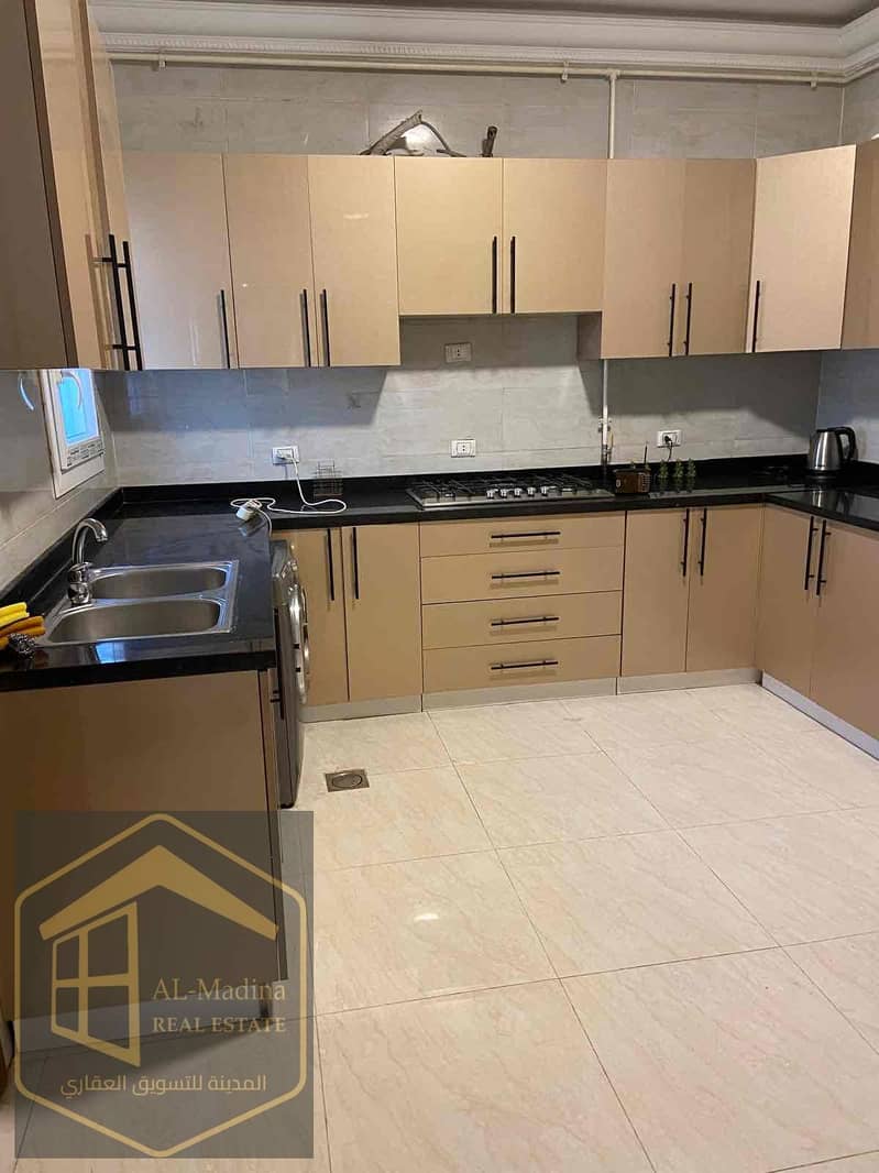 23 06c469a4-d2a7-453b-beab-01fcba52592d. jpg