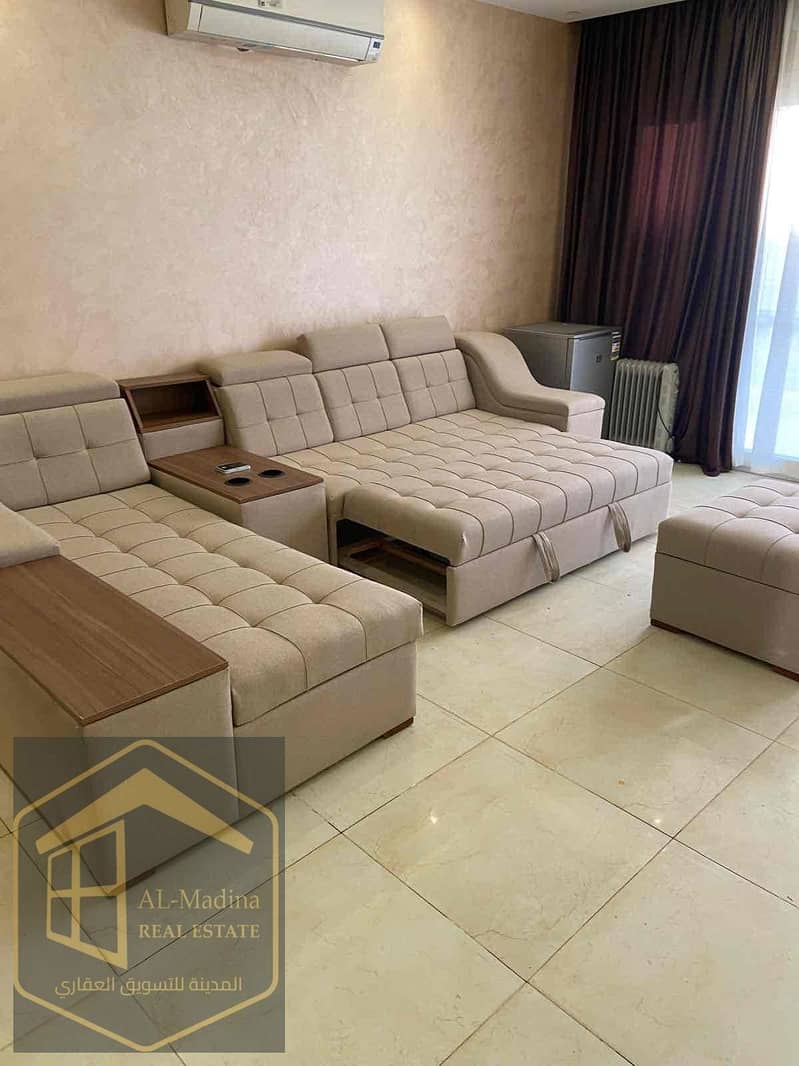 26 7282e3c4-1196-460d-a979-28f92fe8536e. jpg