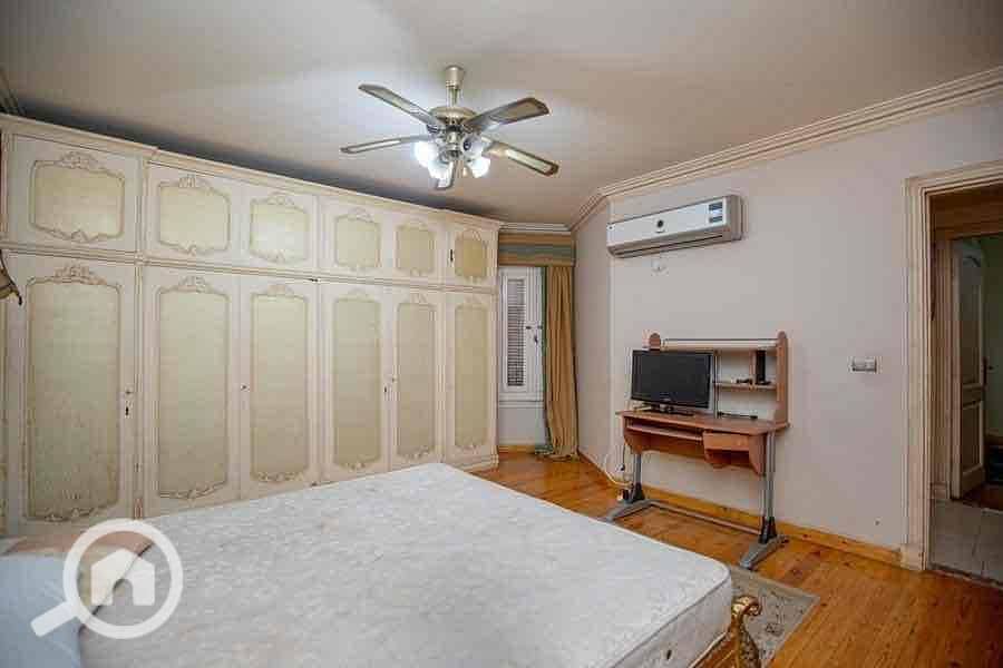 8 9f45eec0-a5de-4537-b9d6-f356ae5e8643. jpg