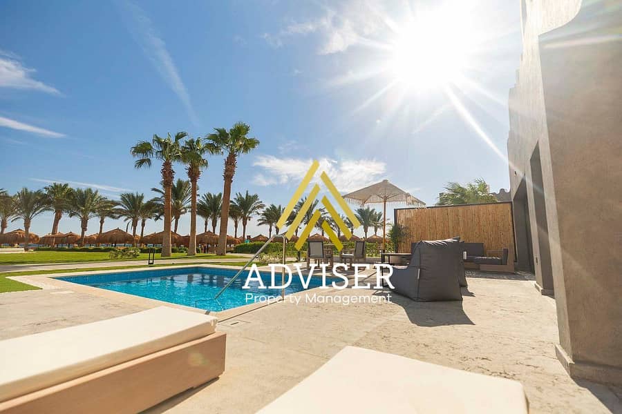 13 executive-pool-jacuzzi (1). jpg