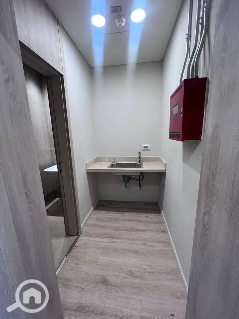 4 WhatsApp Image 2025-11-19 at 12.05. 22 AM. jpeg