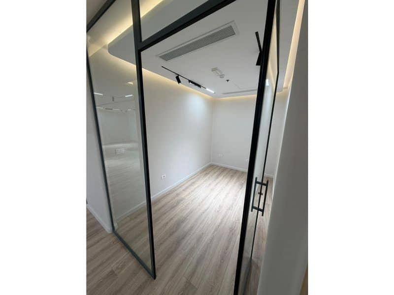 3 bd95bc9d-0784-4827-b131-cbd374d8095c. jpg