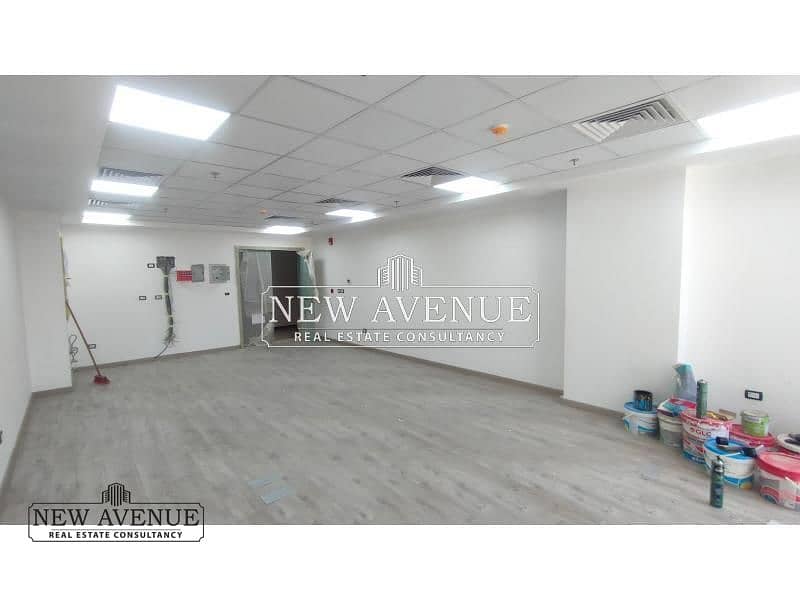 4 af0e43cb-1d81-453f-9cb0-058d3de91ad2. jpg