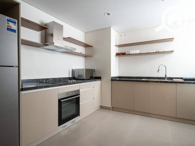 8 adb1647f-bbd2-4825-abea-c8d6ba66569f. jpg