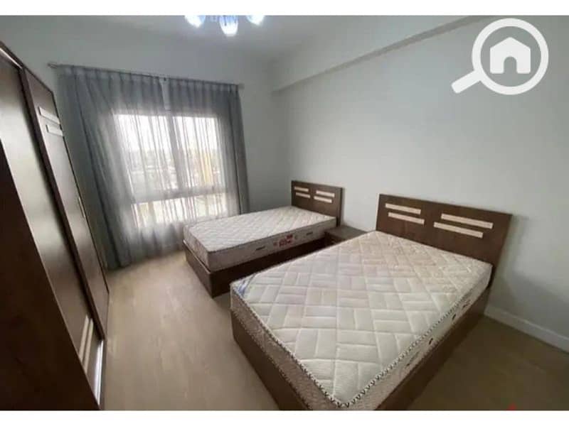 5 5c3687cf-d177-4d31-9a67-29f6a77c4ae4. jpg