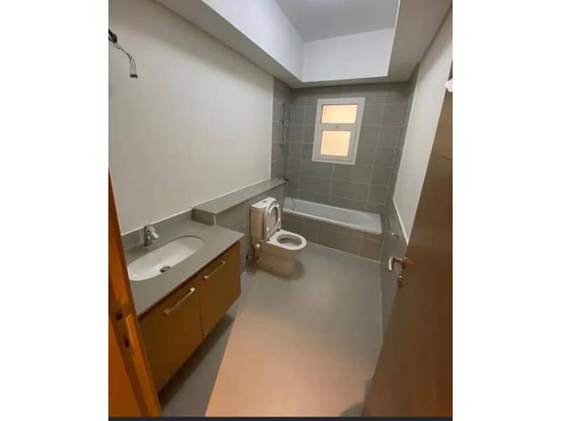 10 e516a08c-a2c8-4d9b-8197-ca077717c6c8. jpg