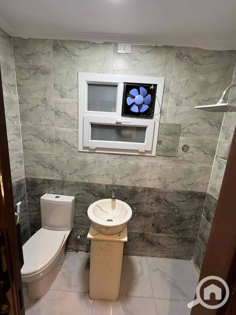 12 2054645a-7c9a-42d1-9f22-af9d9e17dcef. jpg