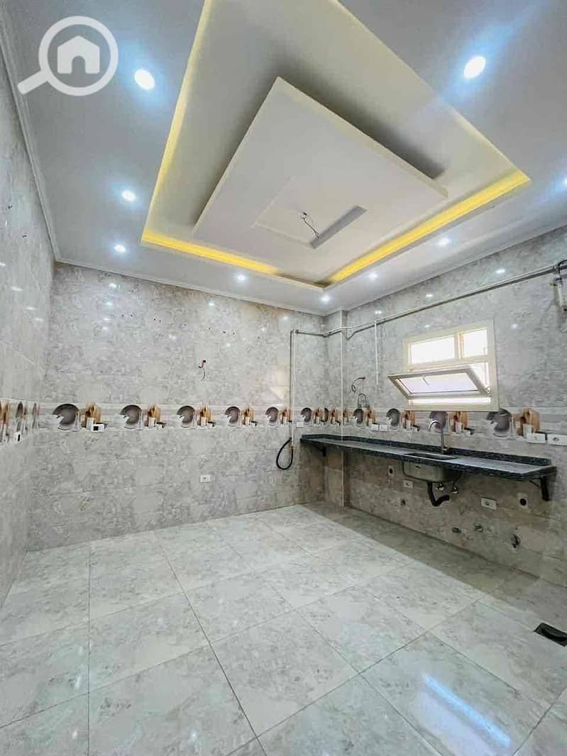 4 6b1b76d4-31e9-4264-a33f-1d2a9c0e6bb3. jpg